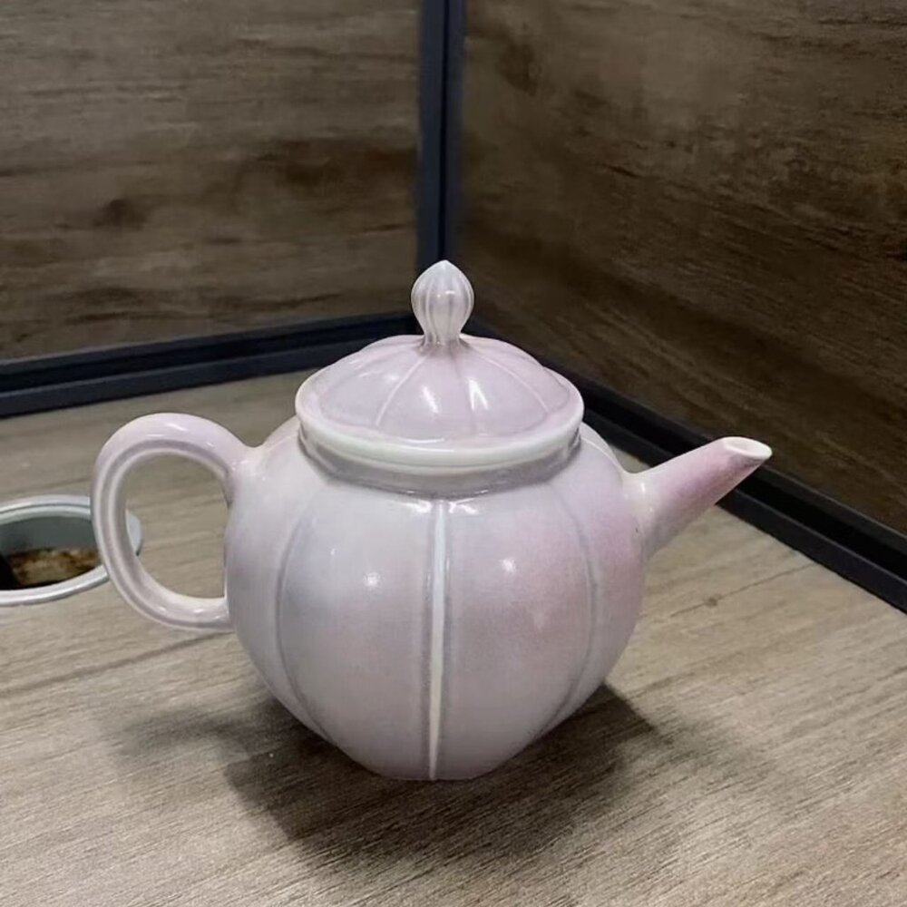 Minimal White Ceramic Teapot   Cute Illustration Design